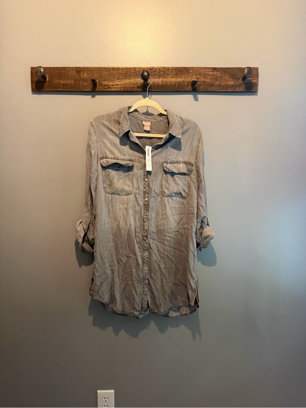 Chico's Washed Taupe - Grey Button-Front Shirt with Roll-Tab Sleeves. Size 2/L